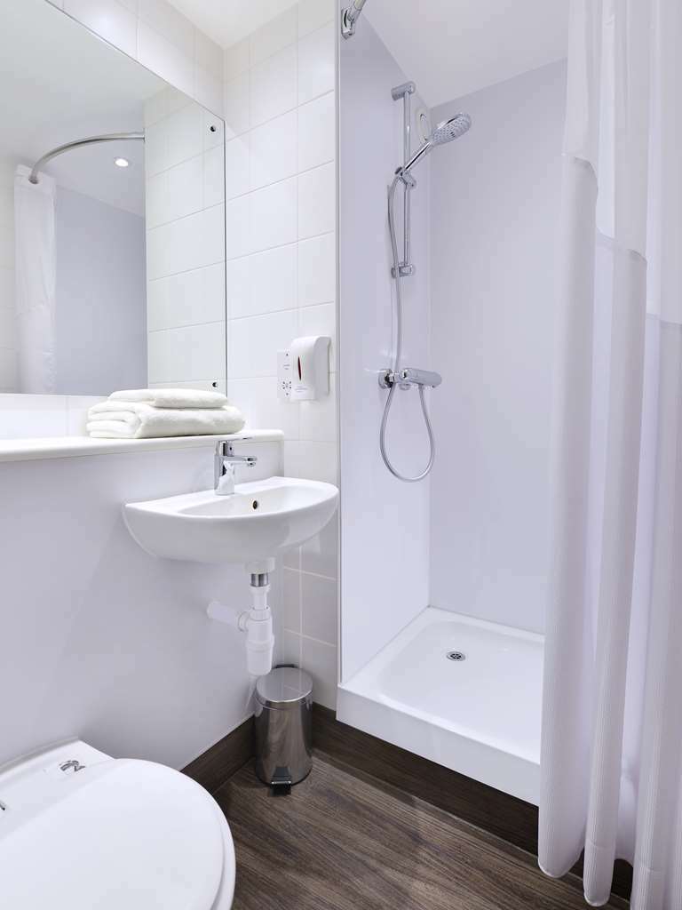 Travelodge Bath Waterside ห้อง รูปภาพ