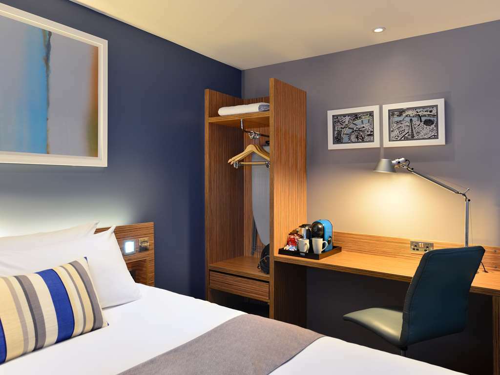 Travelodge Bath Waterside ห้อง รูปภาพ